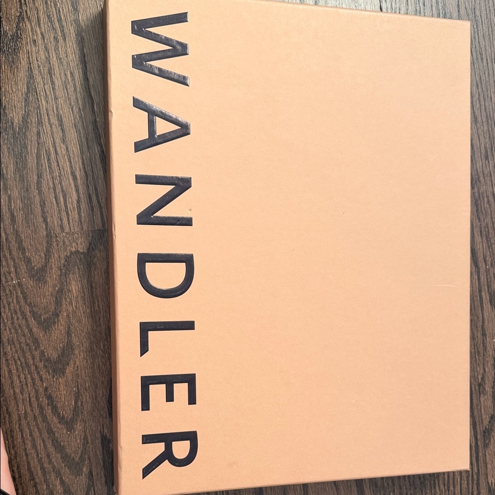 Wandler Tan Box - Picture 2 of 7